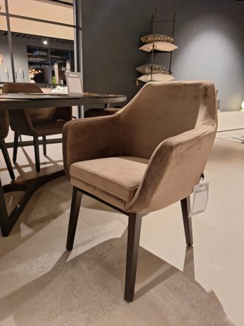 Volvere Armchair